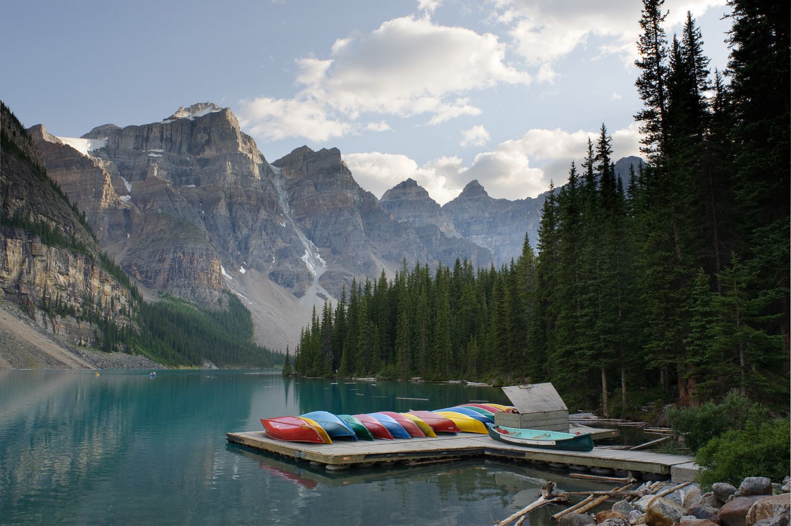 Moraine Lake, Banff NP, Alberta, Canada