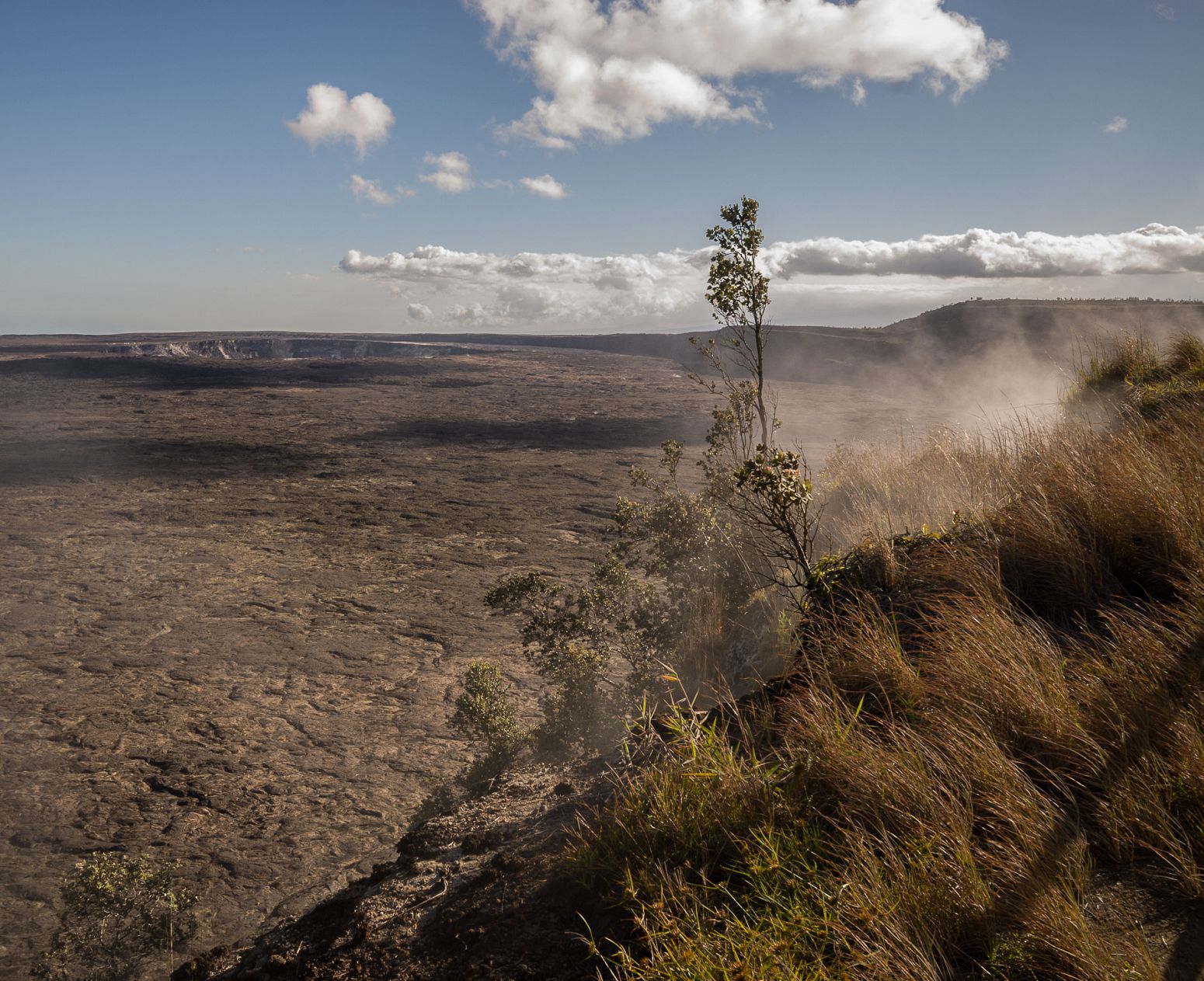 Kilauea Crater, Volcanoes NP, Hawaii, USA