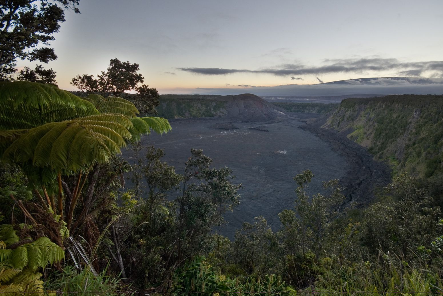 Kilauea Iki Crater, Volcanoes NP, Hawaii, USA