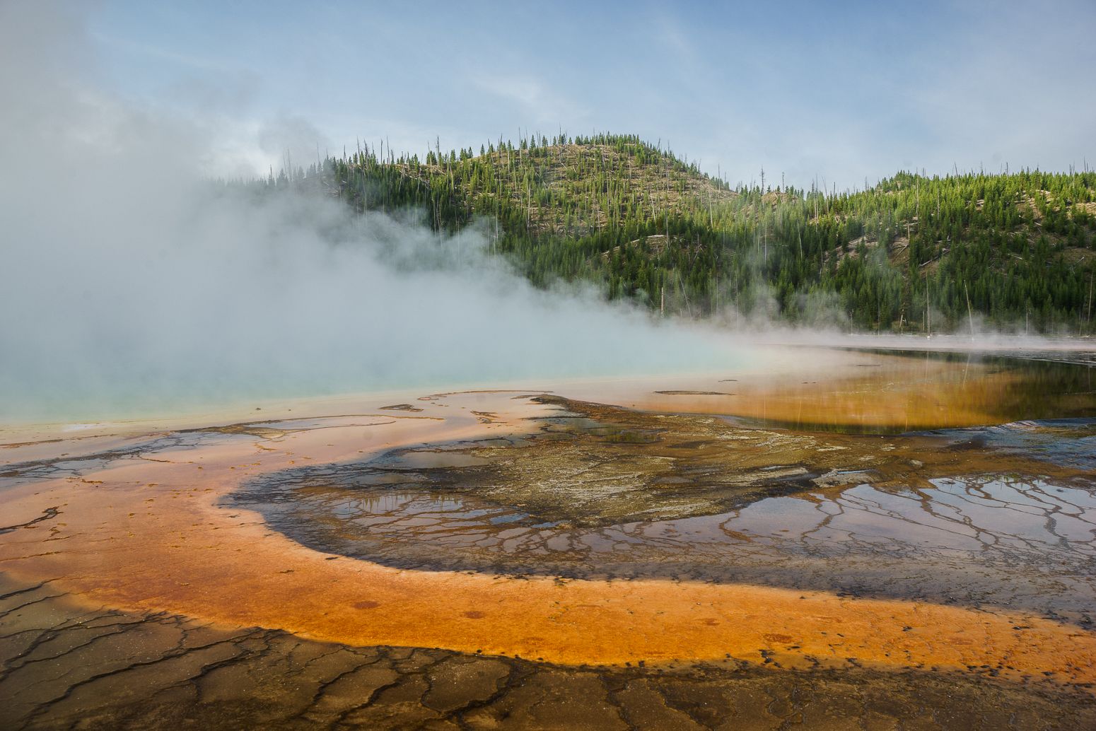 Grand Prismatic spring, Yellowstone NP, Wyoming, USA